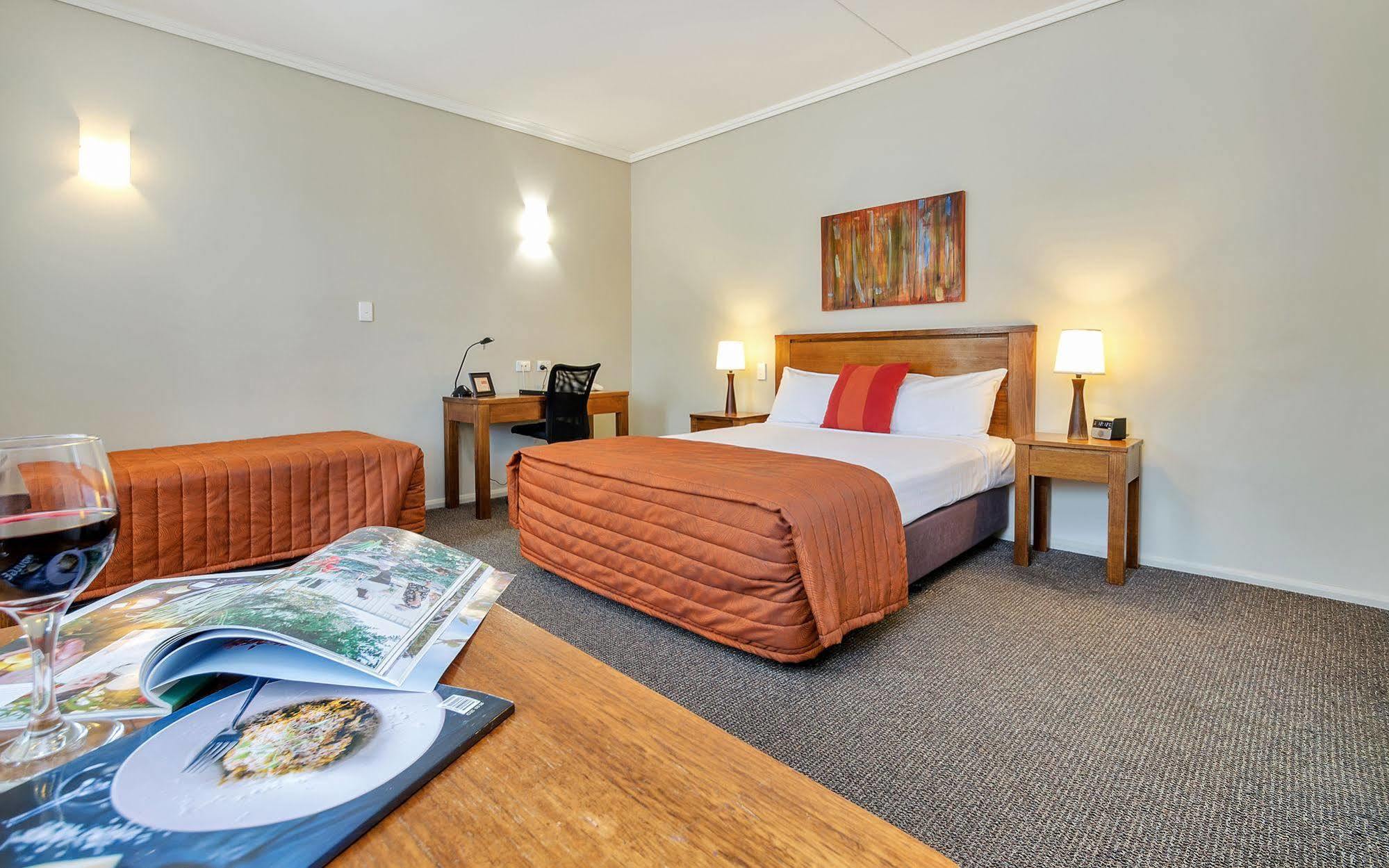Coachmans Inn Ворік Екстер'єр фото